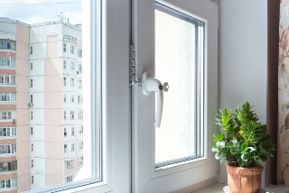 Пластиковые окна Куйбышев цена от 3112 руб.
